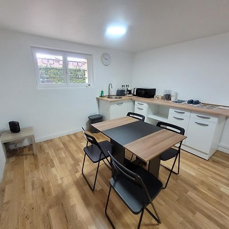 Appartements A Meaux - Proche De Disney Buitenkant foto